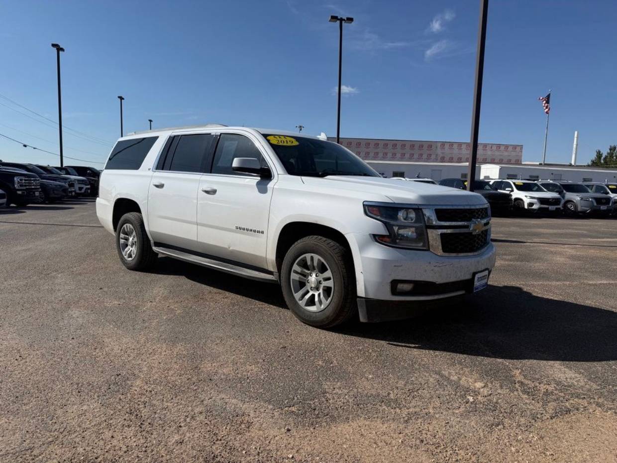 Used 2019 Chevrolet Suburban LT with VIN 1GNSKHKC4KR350892 for sale in Andrews, TX