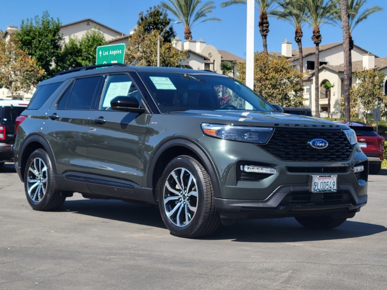 2023 Ford Explorer ST-Line