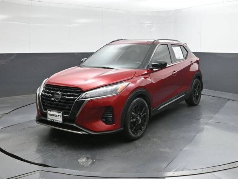 2021 Nissan Kicks SR