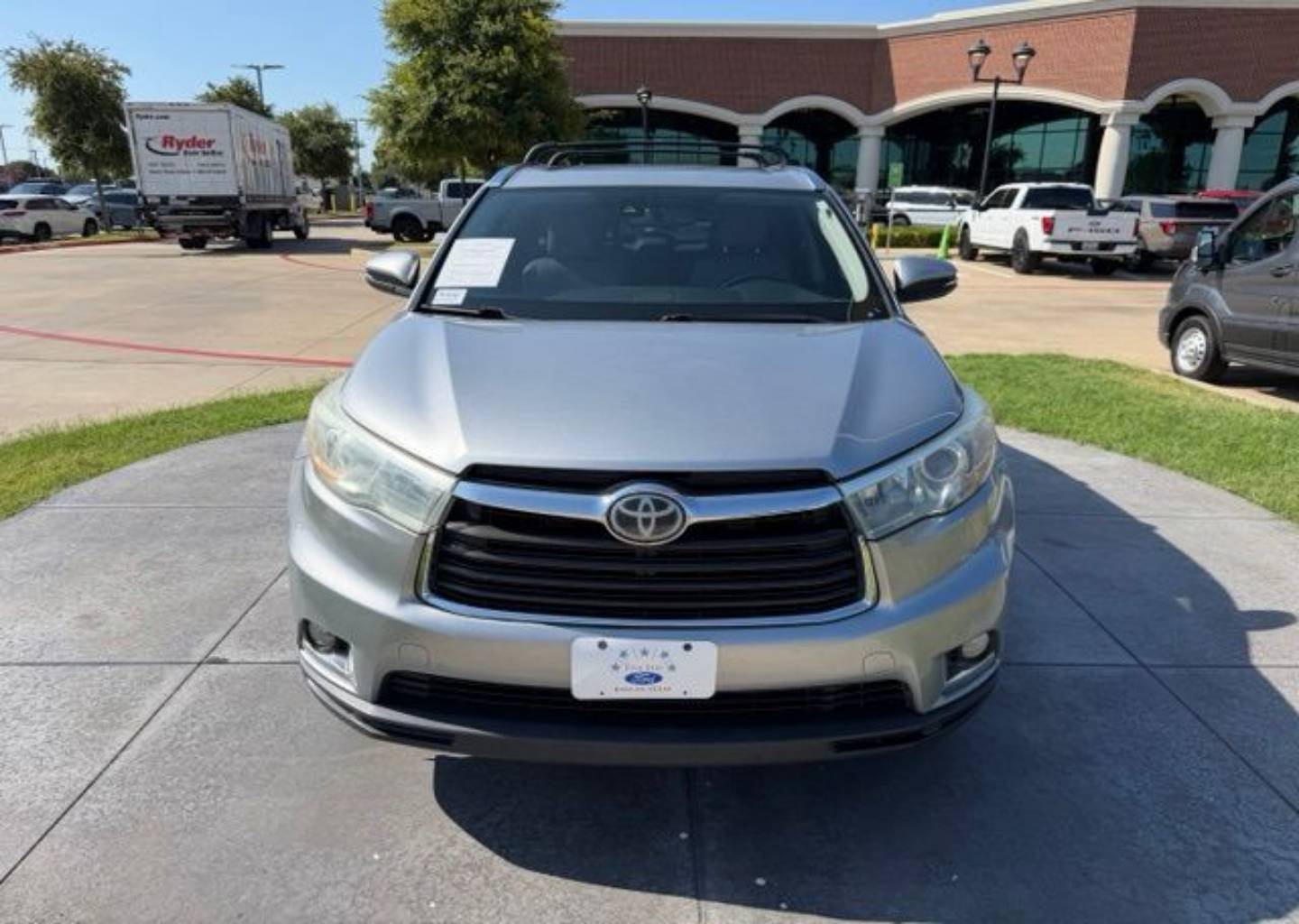 Used 2015 Toyota Highlander Limited Platinum with VIN 5TDYKRFH0FS104038 for sale in Carrollton, TX