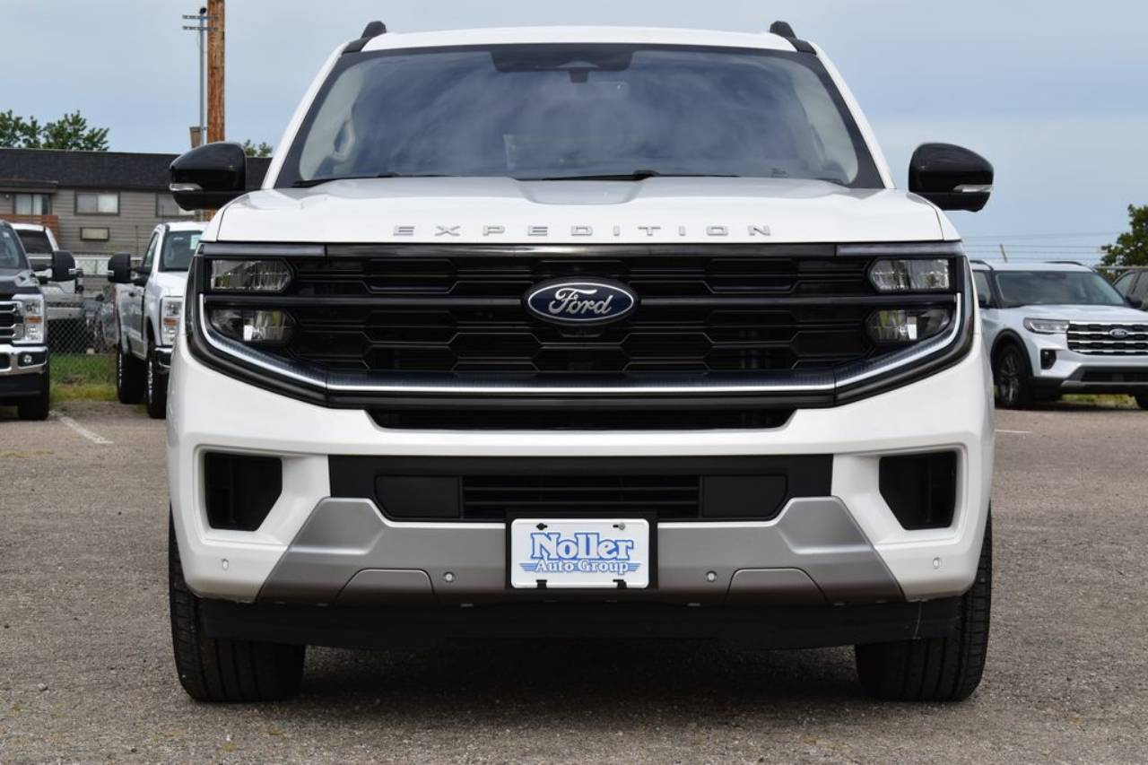 Certified 2025 Ford Expedition Platinum with VIN 1FMJK1M85SEA44436 for sale in Kansas City