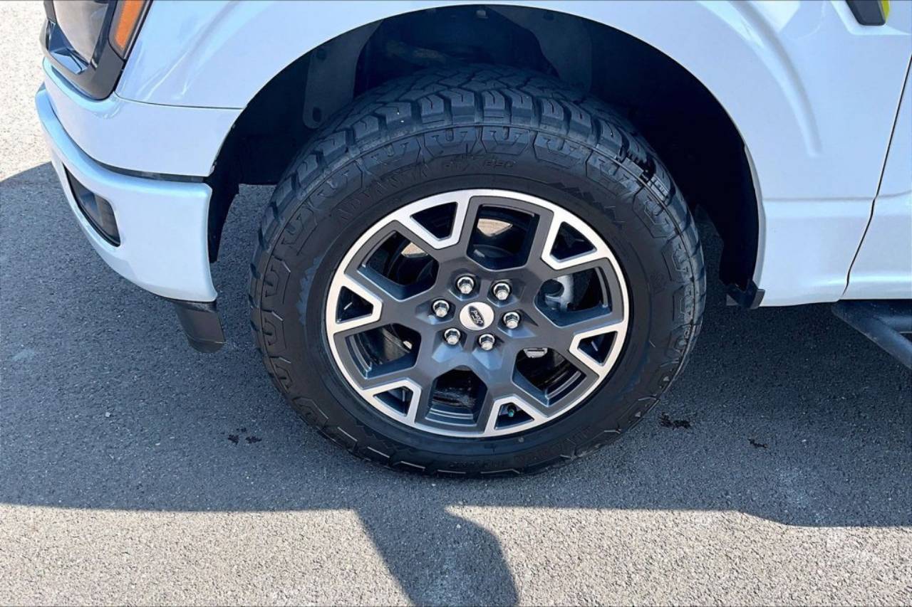 2025 Ford F-150 STX - Photo 9