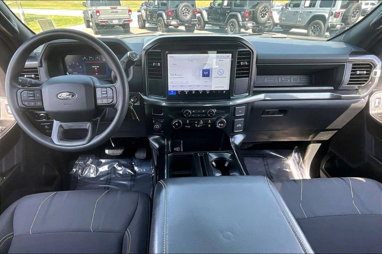 2025 Ford F-150 STX - Photo 15