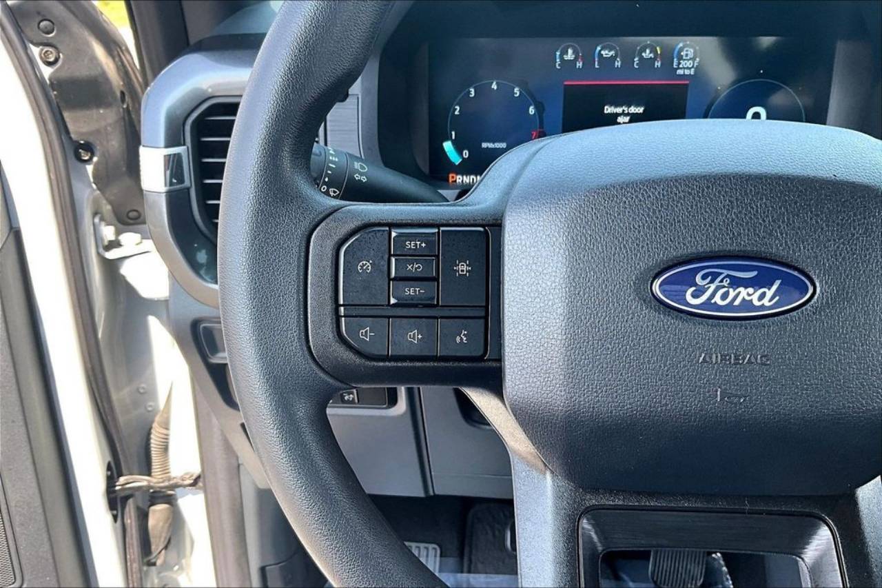 2025 Ford F-150 STX - Photo 18