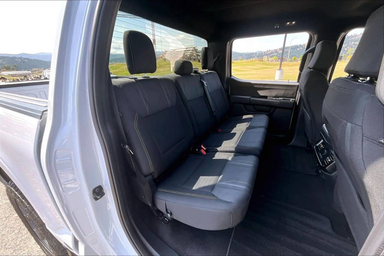 2025 Ford F-150 STX - Photo 27