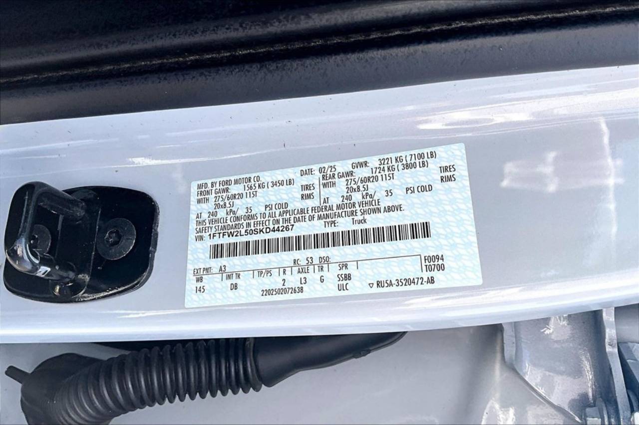 2025 Ford F-150 STX - Photo 35