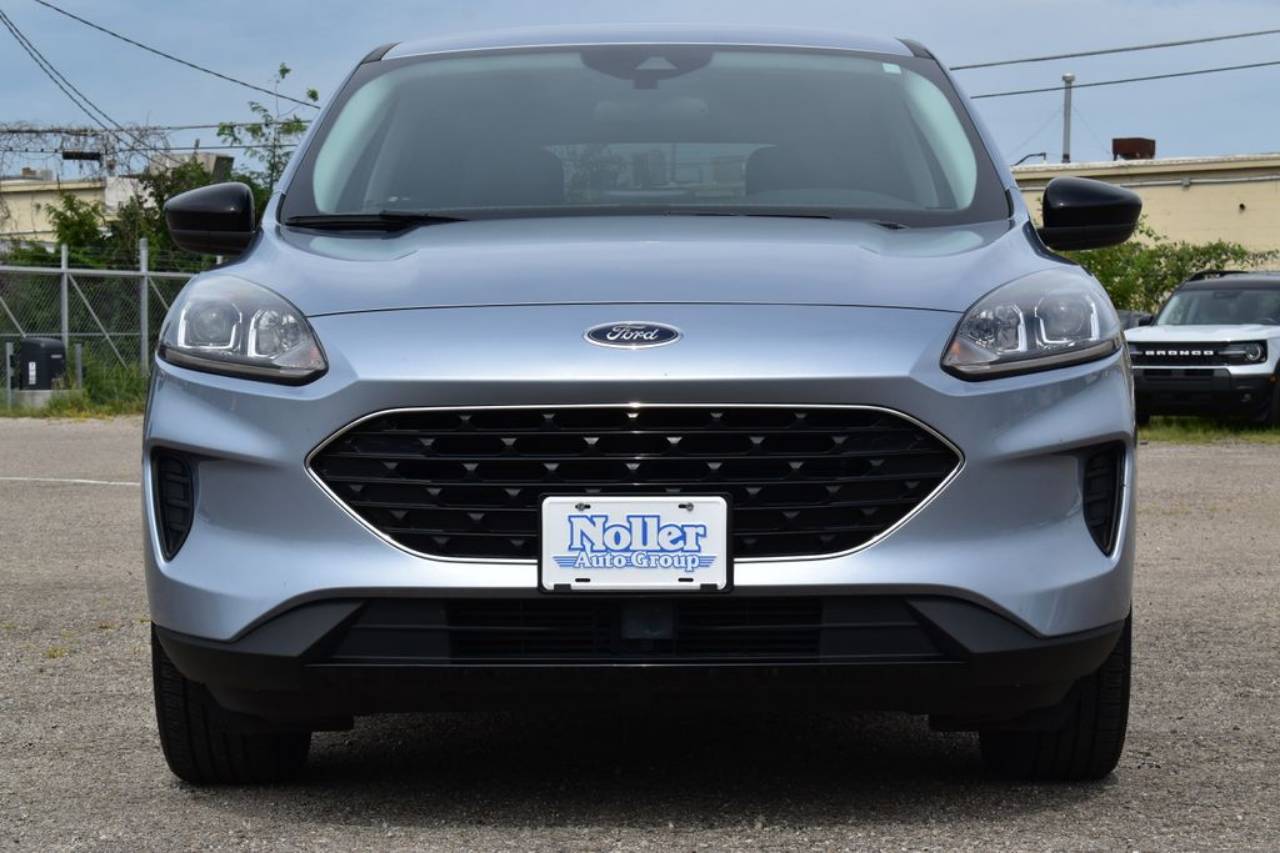 Certified 2022 Ford Escape SE with VIN 1FMCU9G65NUB76893 for sale in Kansas City