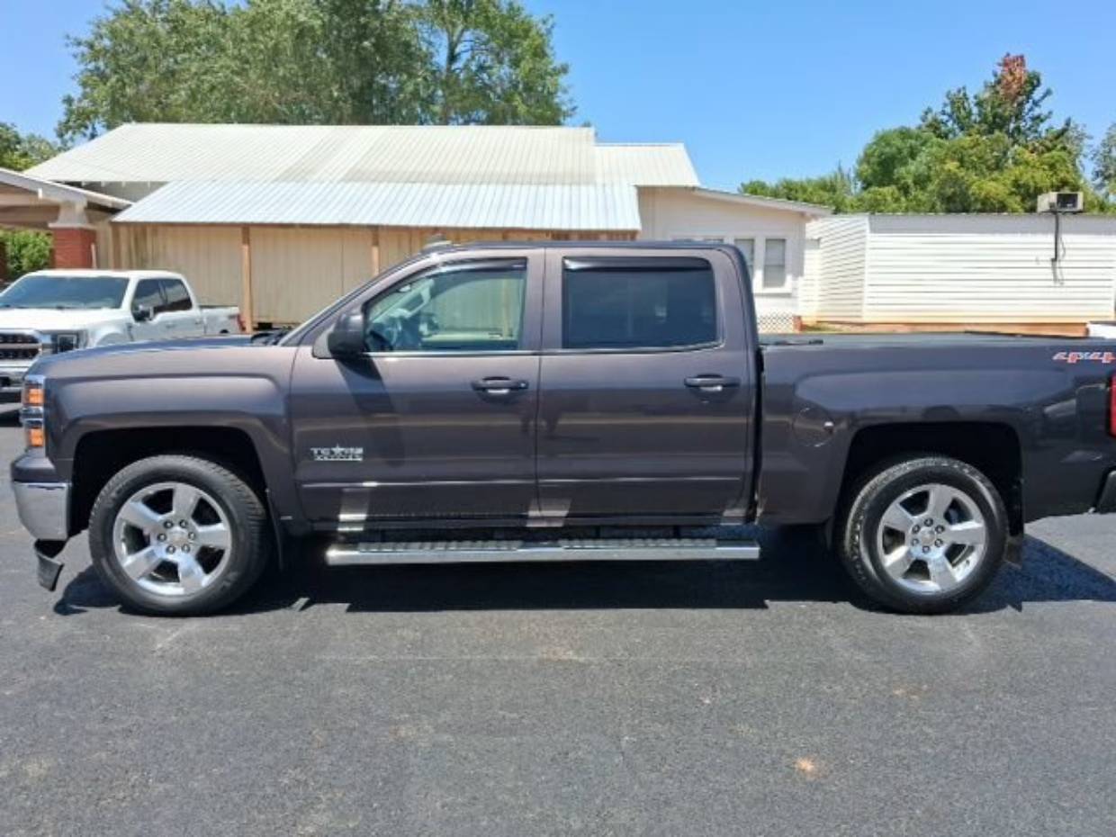 Used 2015 Chevrolet Silverado 1500 LT with VIN 3GCUKREC4FG330053 for sale in San Augustine, TX