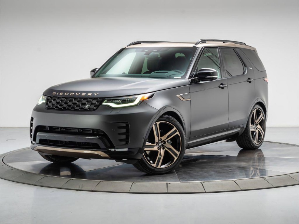 2026 Land Rover Discovery Tempest Edition