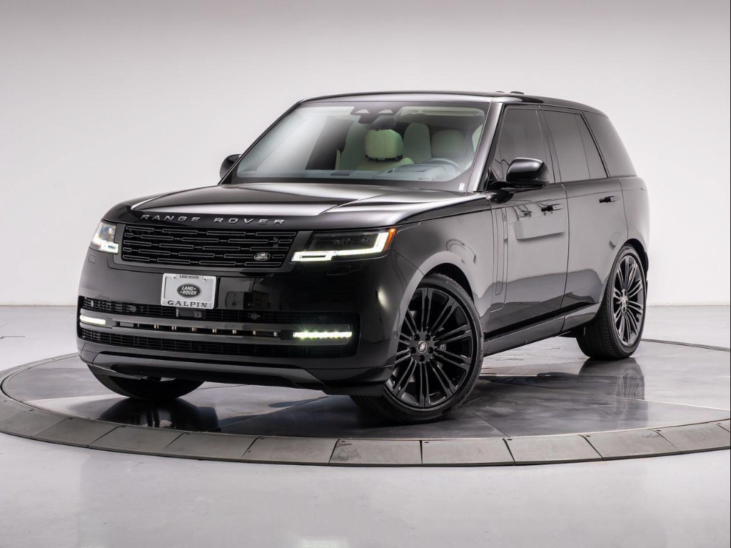 2025 Land Rover Range Rover P400 SE
