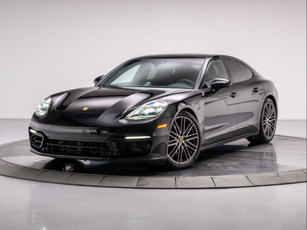 2023 Porsche Panamera Platinum Edition