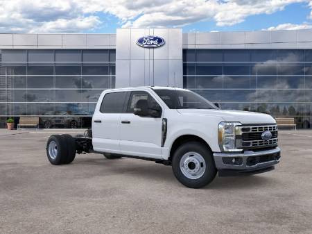 2026 Ford Super Duty F-350 DRW XL