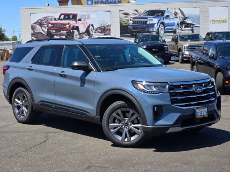 2026 Ford Explorer Active w/200A Pkg