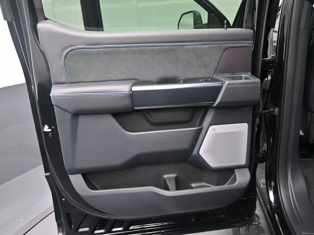 2026 Ford F-250 Super Duty Platinum - Photo 19