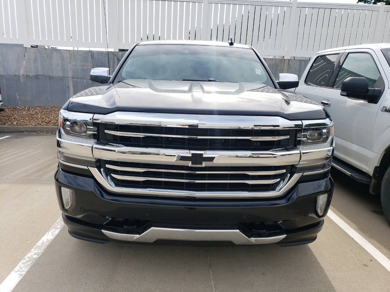 Used 2018 Chevrolet Silverado 1500 High Country with VIN 3GCUKTEJ5JG428030 for sale in Kansas City