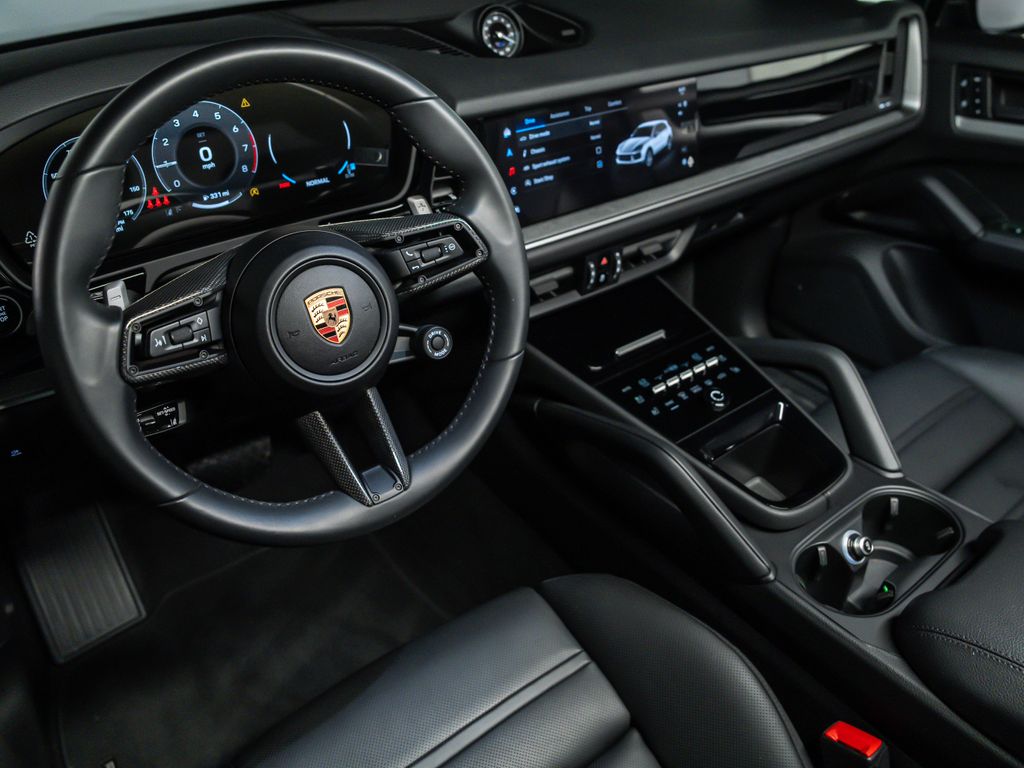 2025 Porsche Cayenne Base - Photo 17