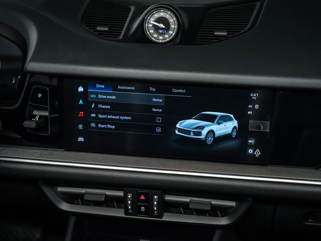 2025 Porsche Cayenne Base - Photo 26