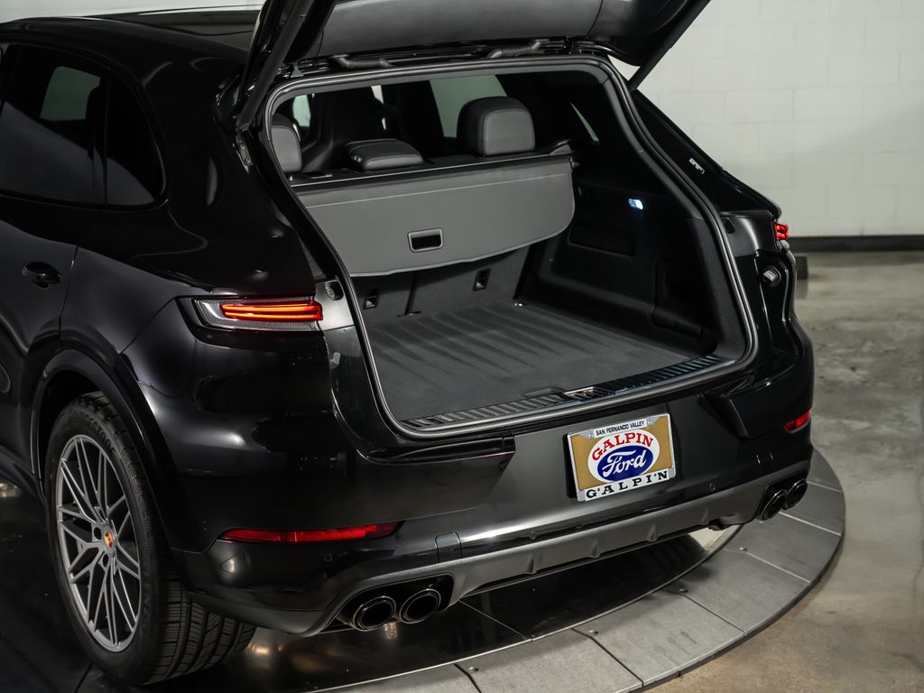 2025 Porsche Cayenne Base - Photo 32