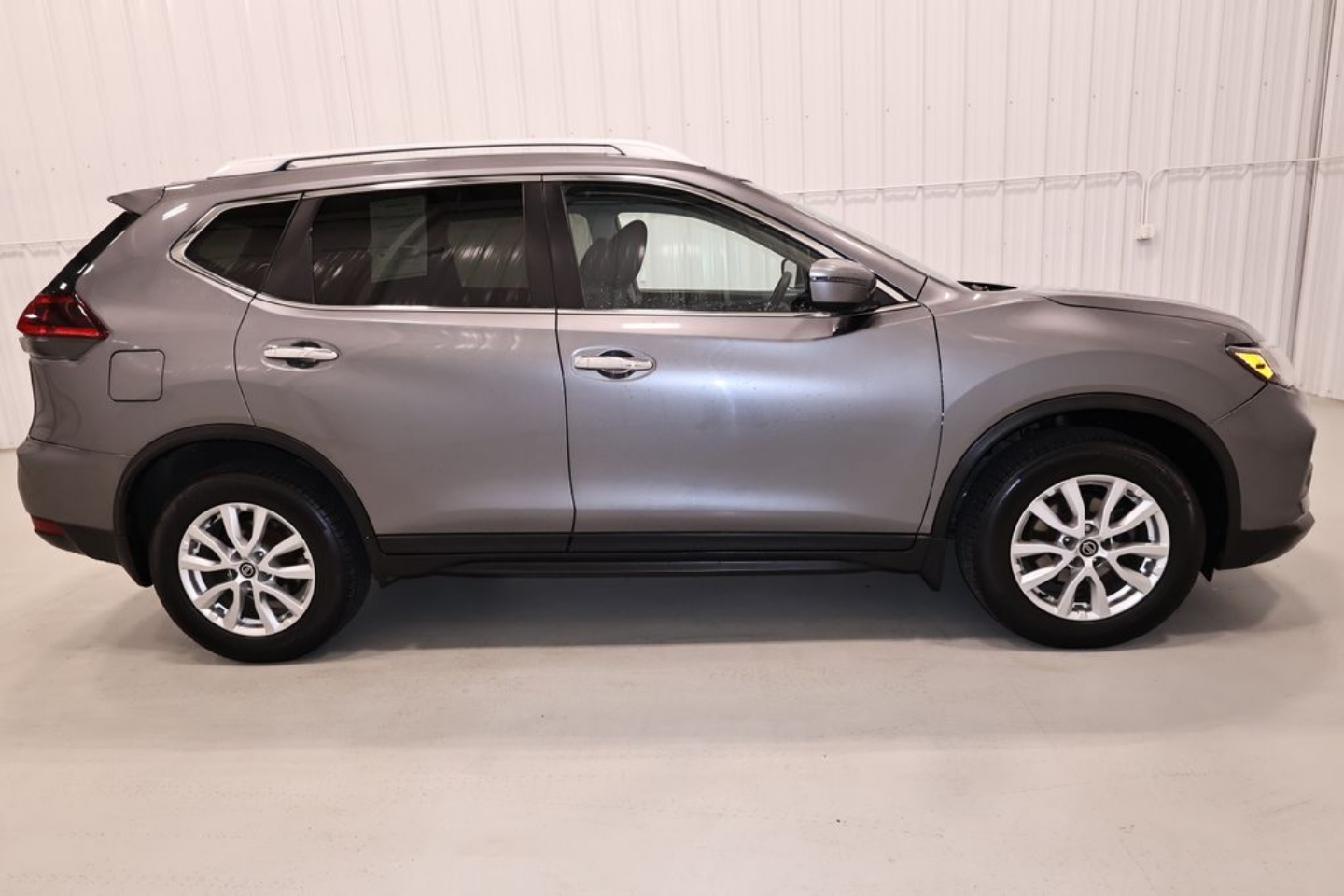 Used 2019 Nissan Rogue S with VIN KNMAT2MV1KP532526 for sale in Canfield, OH