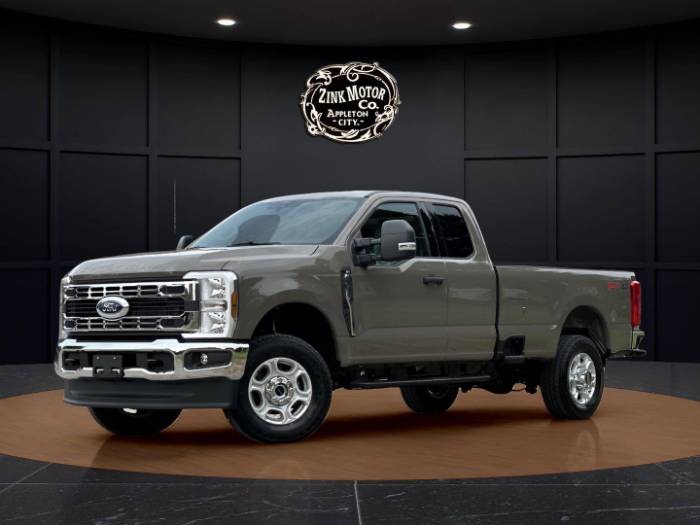 2026 Ford Super Duty F-350 SRW XLT