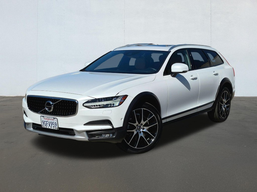 2020 Volvo V90 Cross Country T6