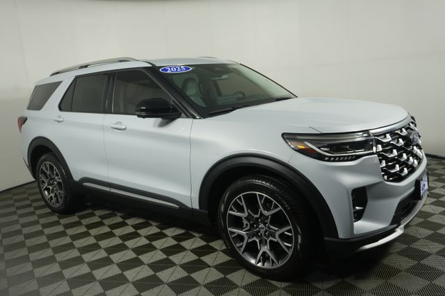 Used 2025 Ford Explorer Platinum with VIN 1FMWK8HC9SGC39148 for sale in Kansas City