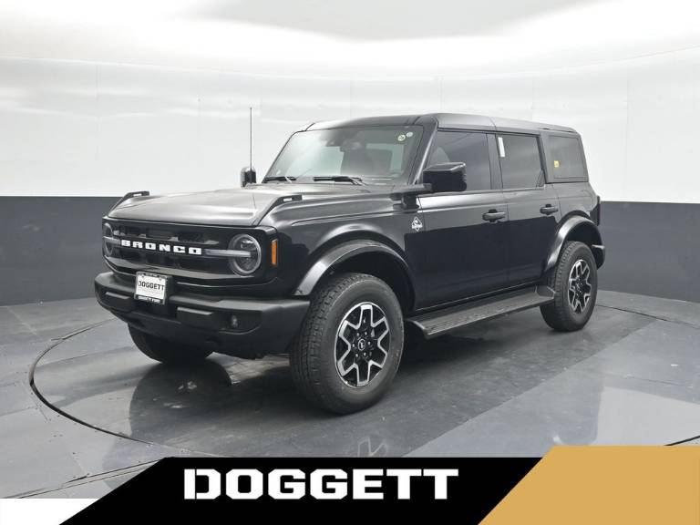 2026 Ford Bronco Outer Banks