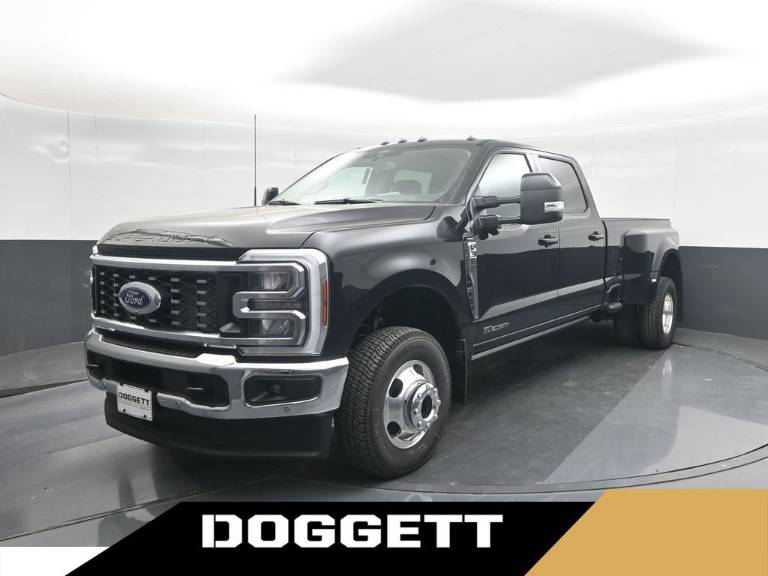 2026 Ford Super Duty F-350 DRW LARIAT