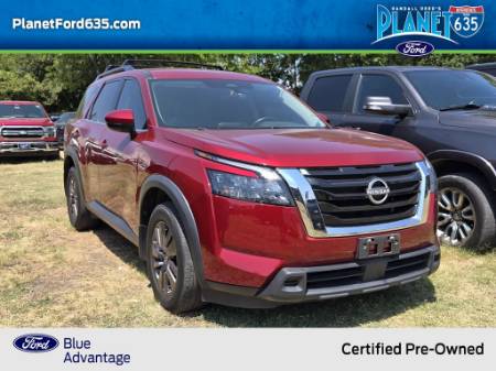 2023 Nissan Pathfinder SV