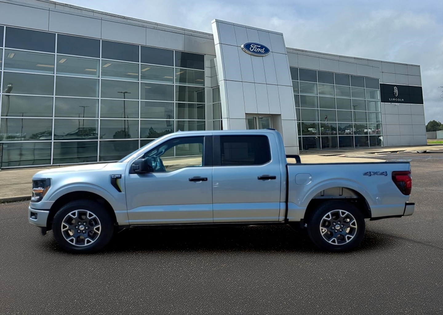 2024 Ford F-150 STX - Photo 8