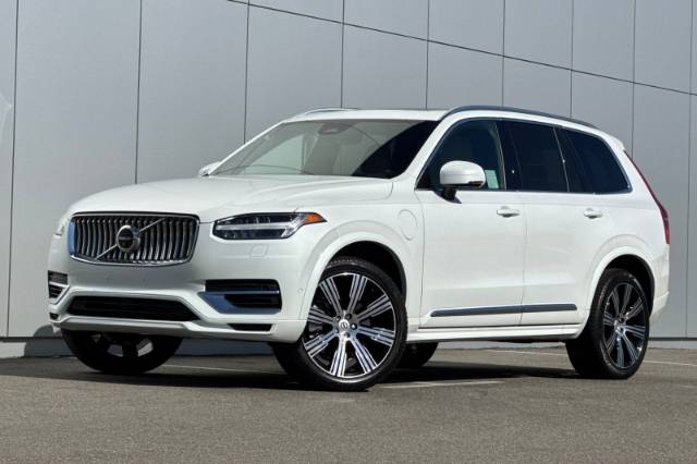 2025 Volvo XC90 Plug-In Hybrid T8 Ultra