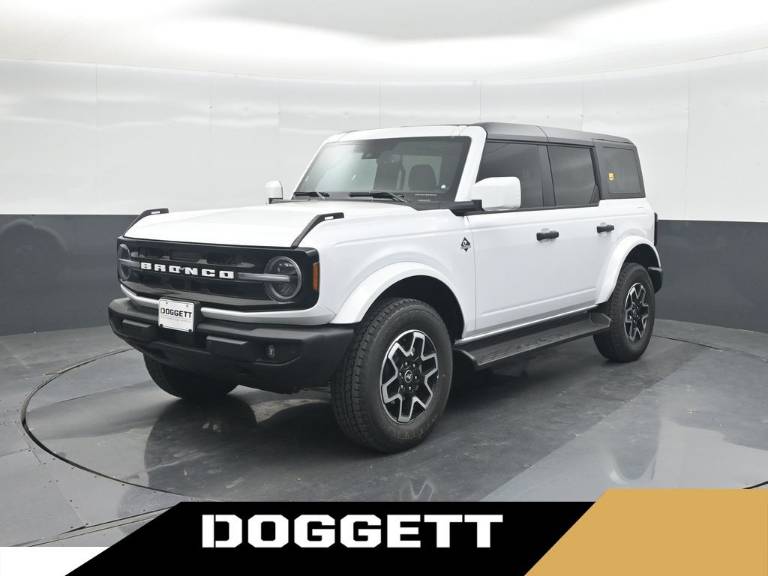 2026 Ford Bronco Outer Banks