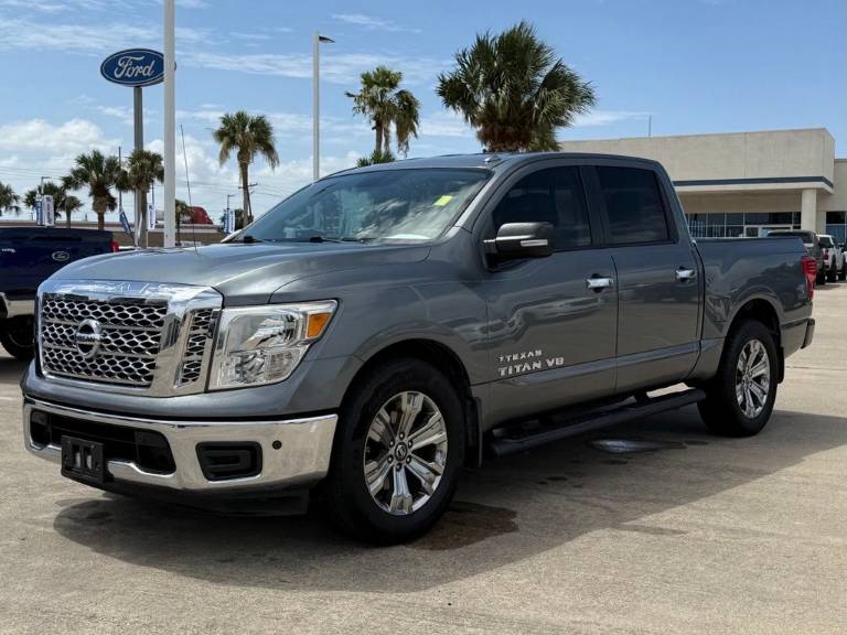 2018 Nissan Titan SV