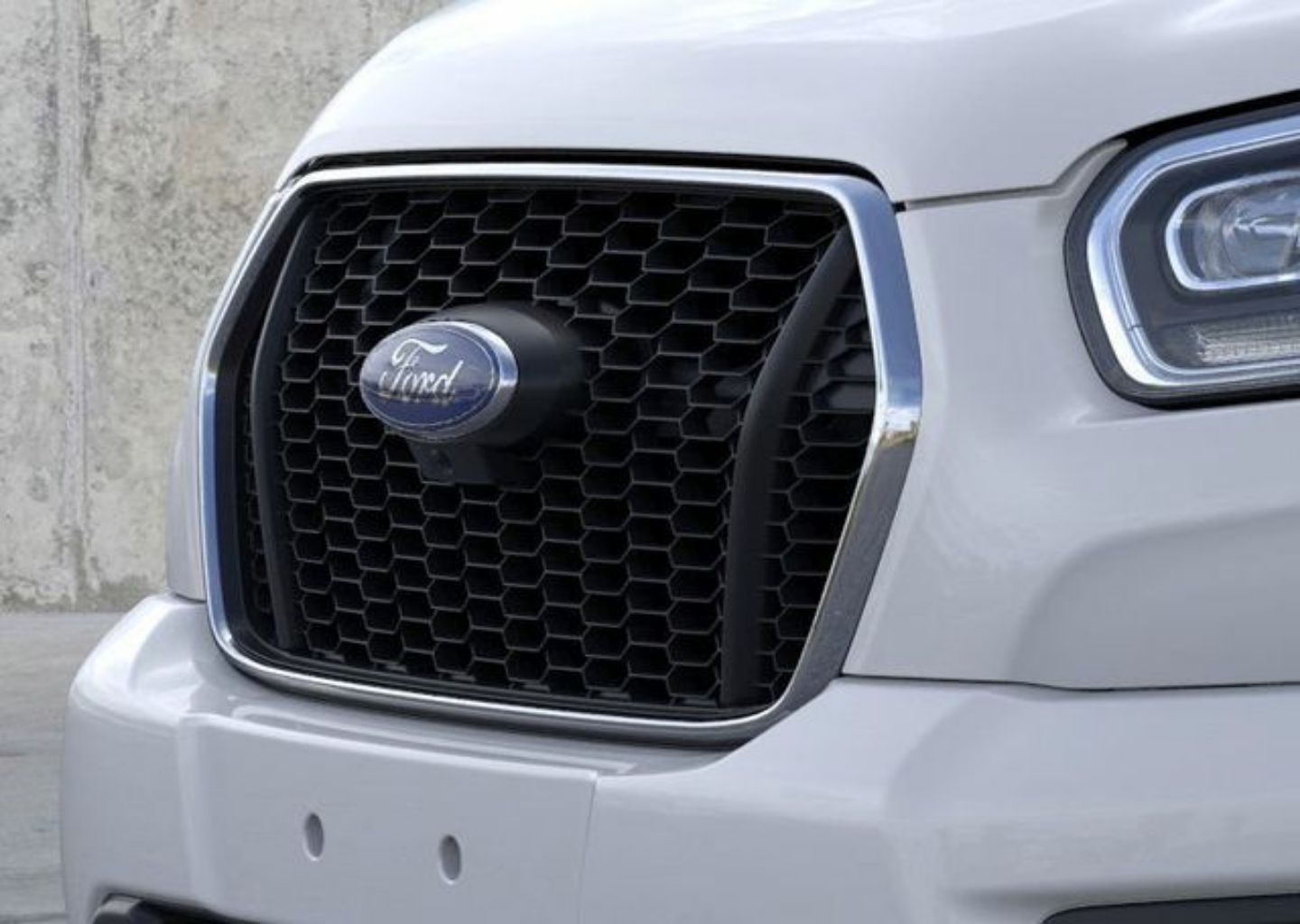 2025 Ford Transit Passenger Van XLT - Photo 17