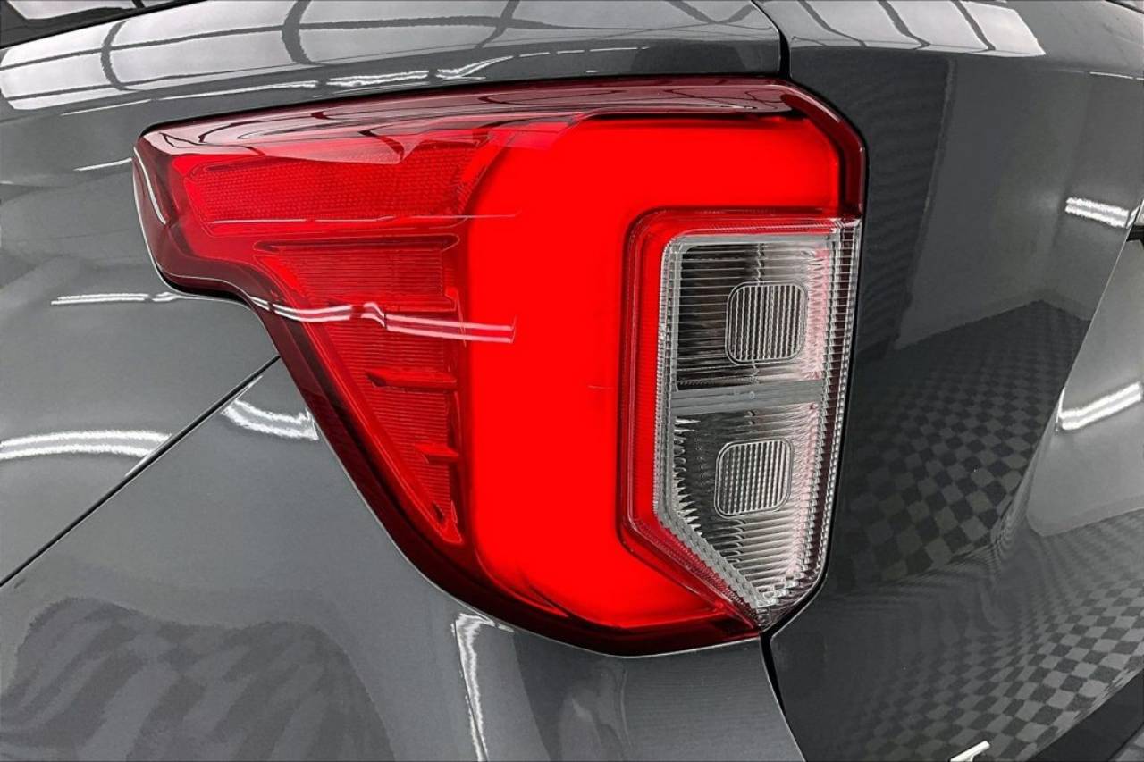 2024 Ford Explorer XLT - Photo 31