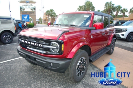 2026 Ford Bronco Outer Banks