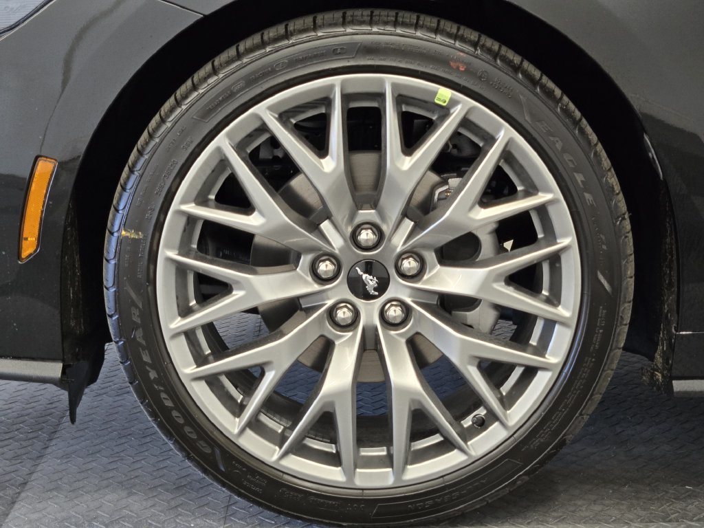 2026 Ford Mustang EcoBoost Premium Fastback - Photo 9