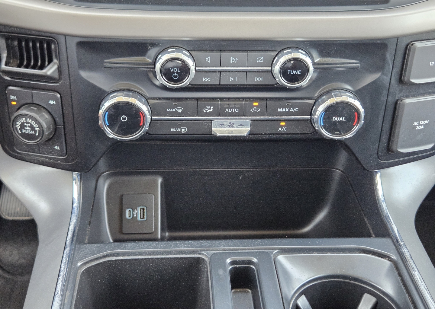 Photo 18