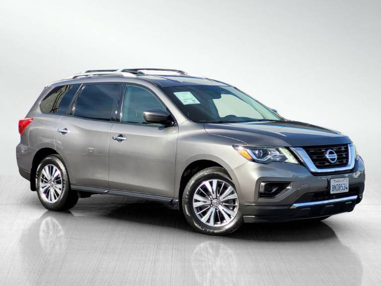 2019 Nissan Pathfinder S