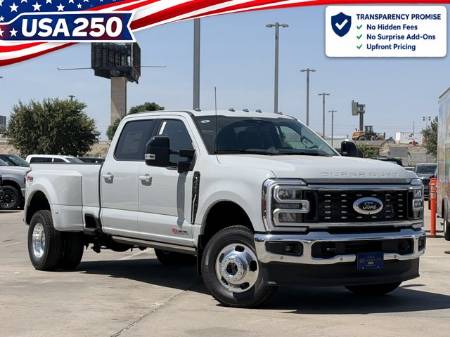 2026 Ford Super Duty F-350 DRW LARIAT