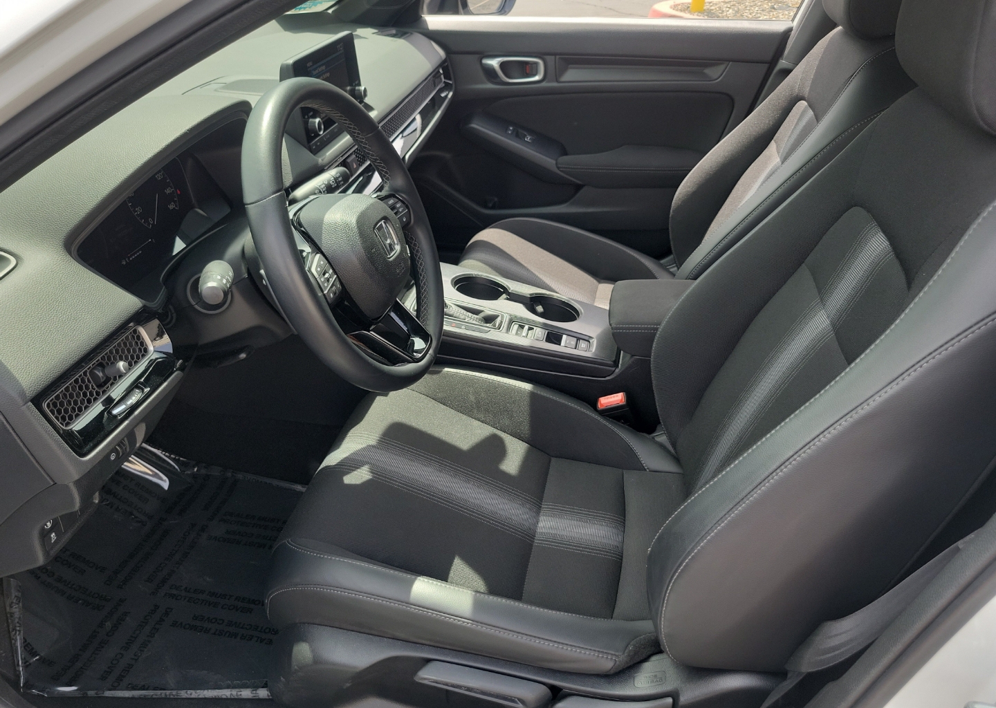 2024 Honda Civic Hatchback Sport - Photo 17