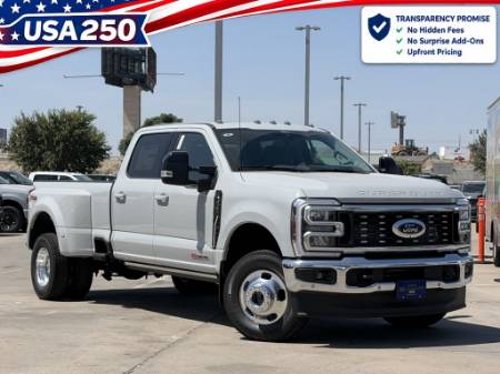 2026 Ford Super Duty F-350 DRW LARIAT