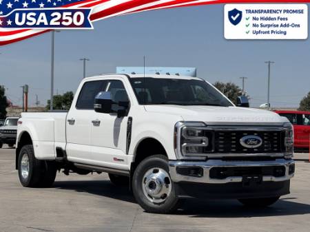 2026 Ford Super Duty F-350 DRW LARIAT