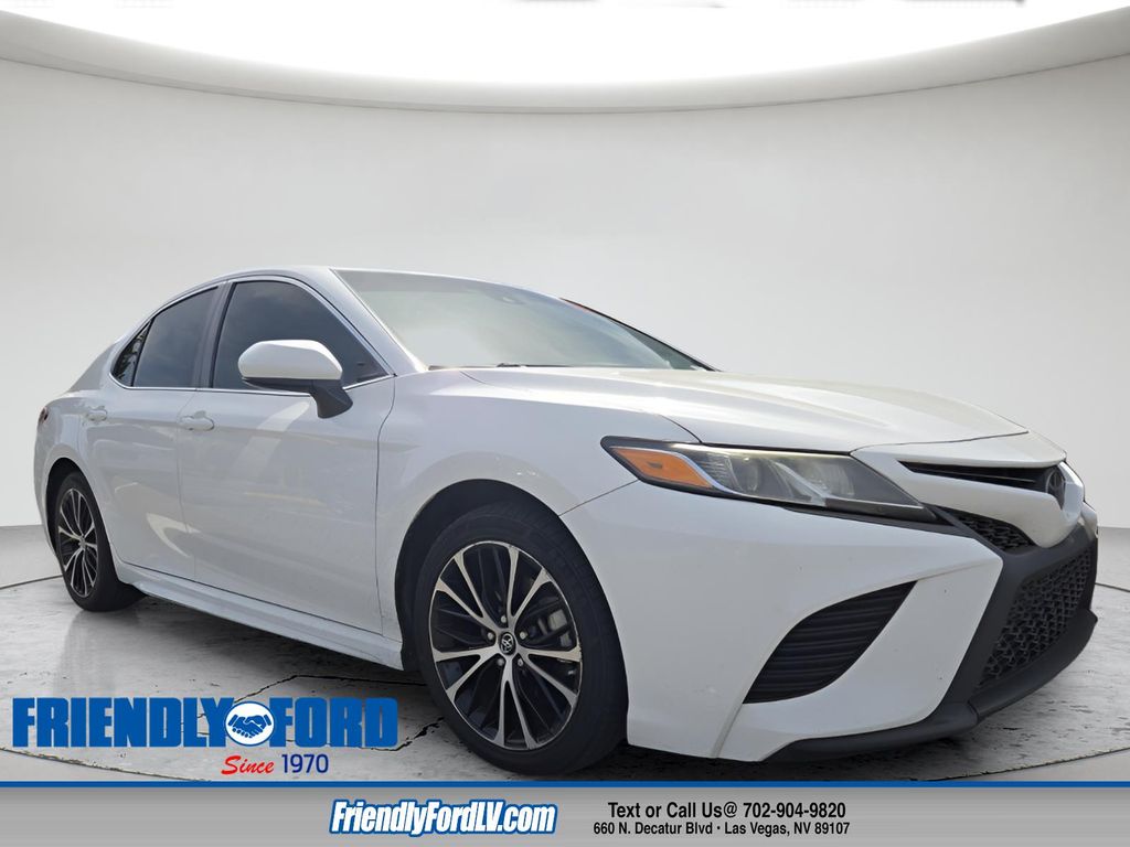 2018 Toyota Camry SE