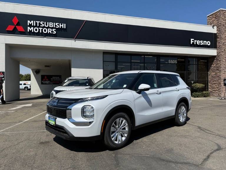 2026 Mitsubishi Outlander ES