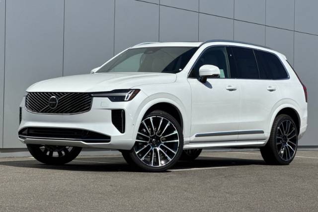 2026 Volvo XC90 B6 Plus 7-Seater