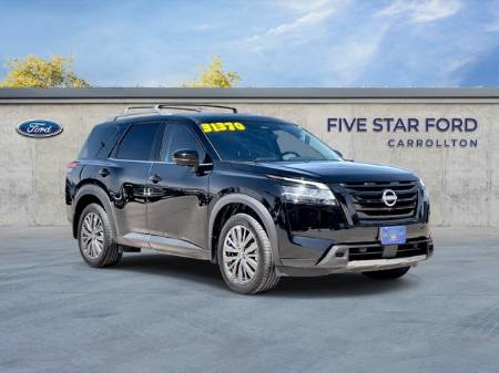 2023 Nissan Pathfinder SL