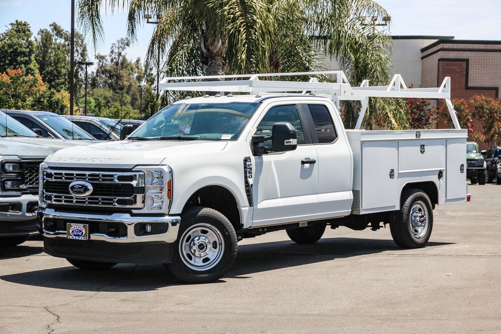 2025 Ford F-350SD XL