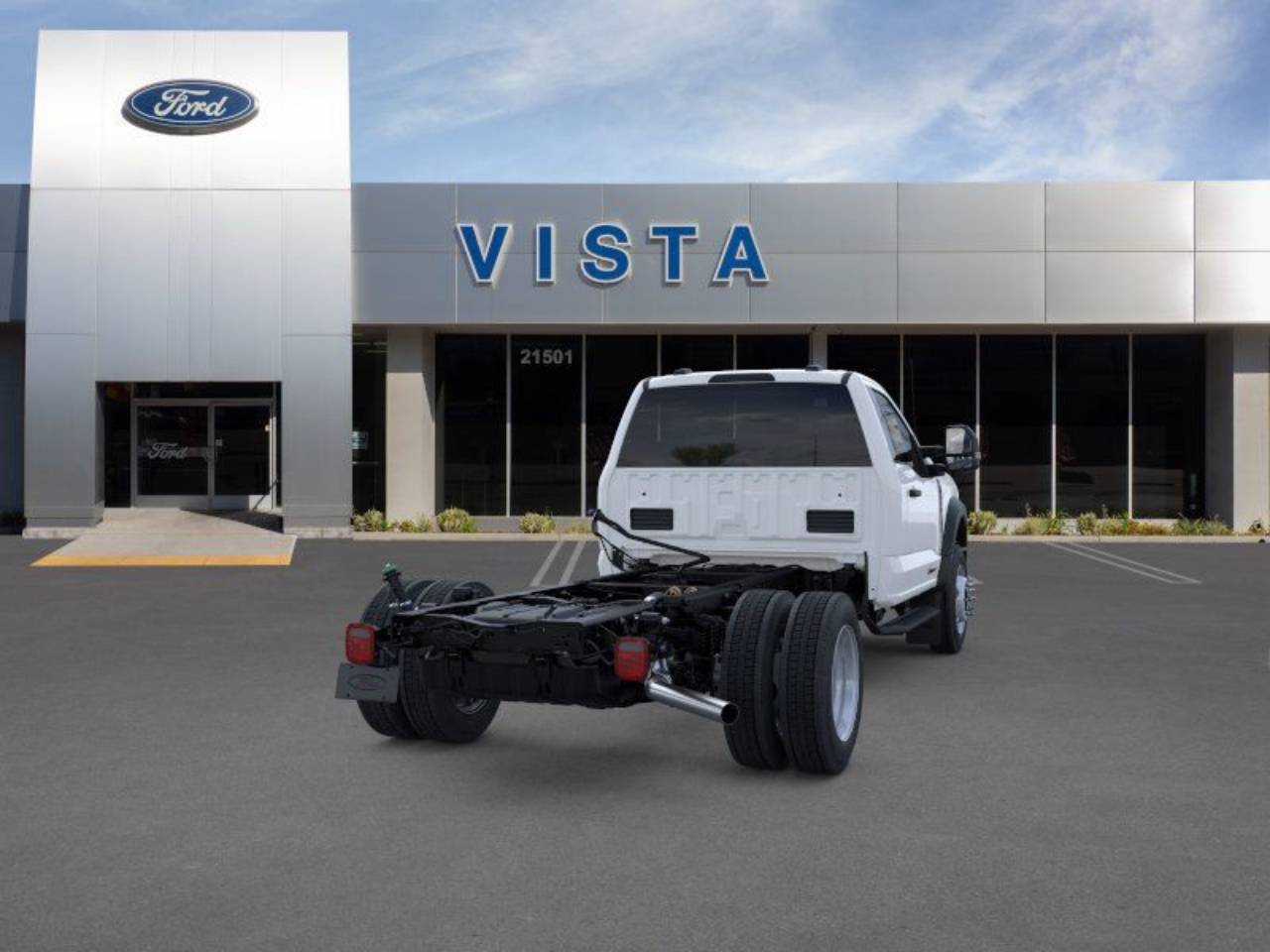 2025 Ford F-450 Super Duty Chassis Cab XL - Photo 8