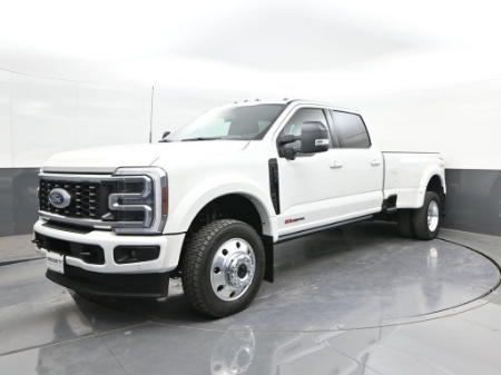 2025 Ford Super Duty F-450 DRW Platinum